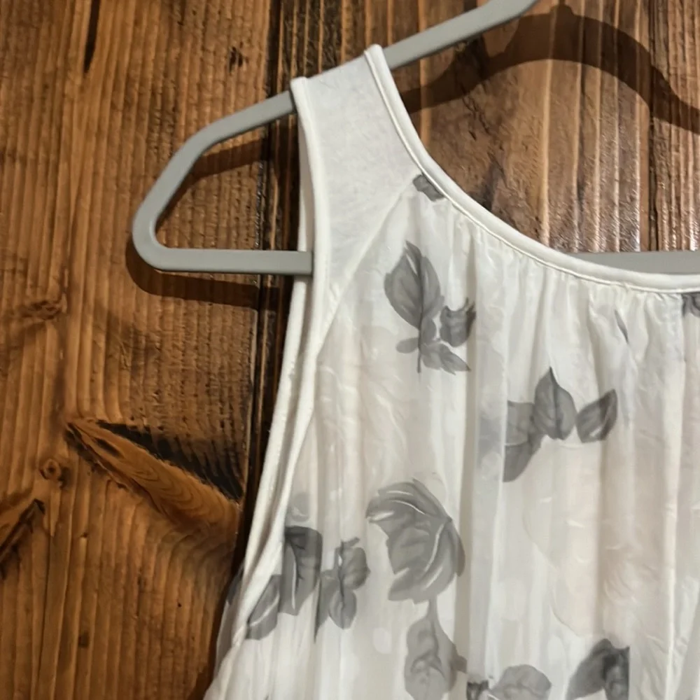 M made in Italy Silk and Viscose Floral Tank - Picture 8 of 11